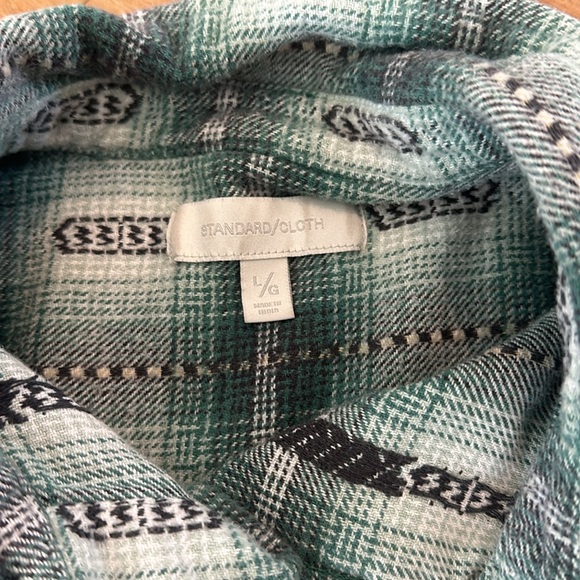 Men’s flannel - Picture 3 of 3